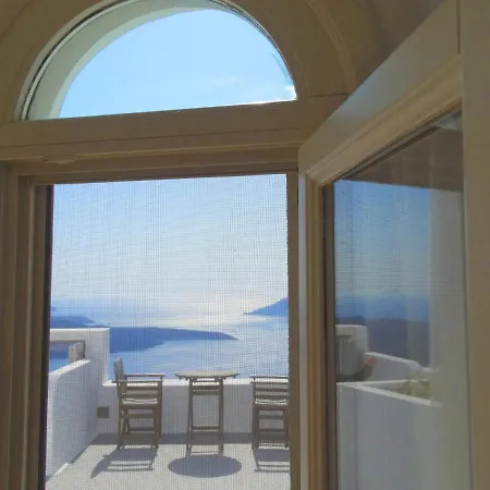 Yposkafo - - Santorini * Fíra
